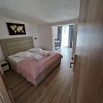 Petrovic Appartement *