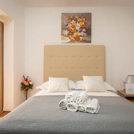Apartment Petrovic Makarska