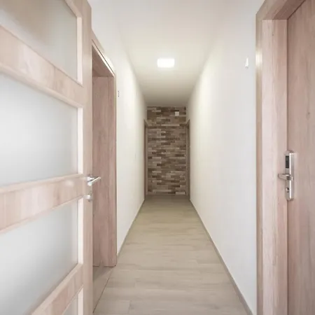 Petrovic * ماكارسكا