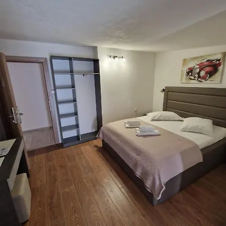 Apartamento Petrovic Makarska
