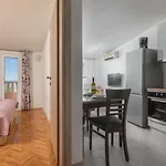 Apartment Petrovic *