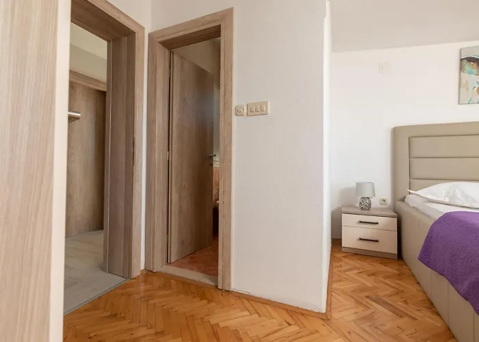 Petrovic Макарська