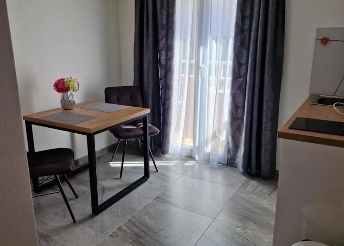 Petrovic Макарська