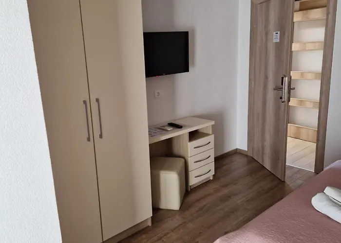 Petrovic Макарська